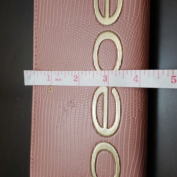 Bebe Fabiola Stamped Lizard Continental Zip Around Wallet*NWOT* - Picture 3 of 9